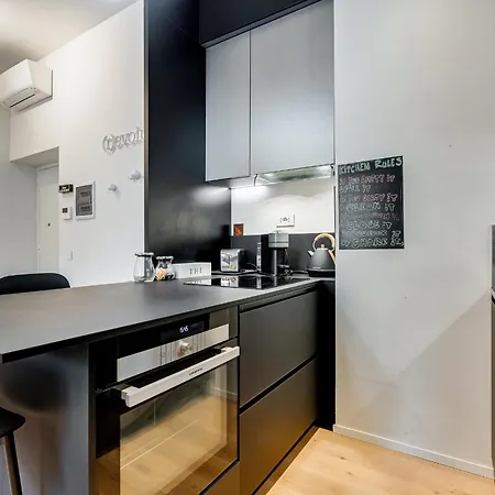 Modern Flat In Vatican Apartman