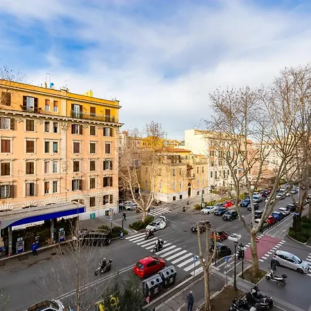 Modern Flat In Vatican 로마