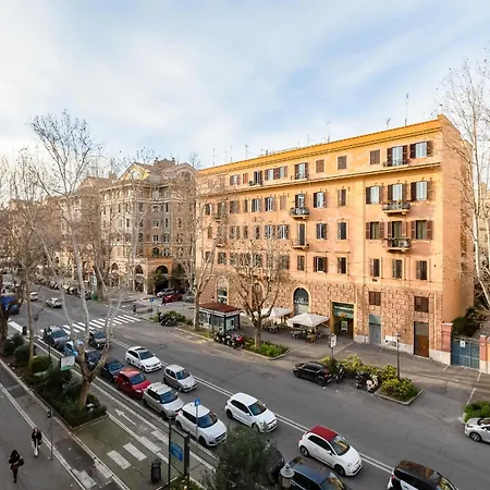 Modern Flat In Vatican 아파트 *